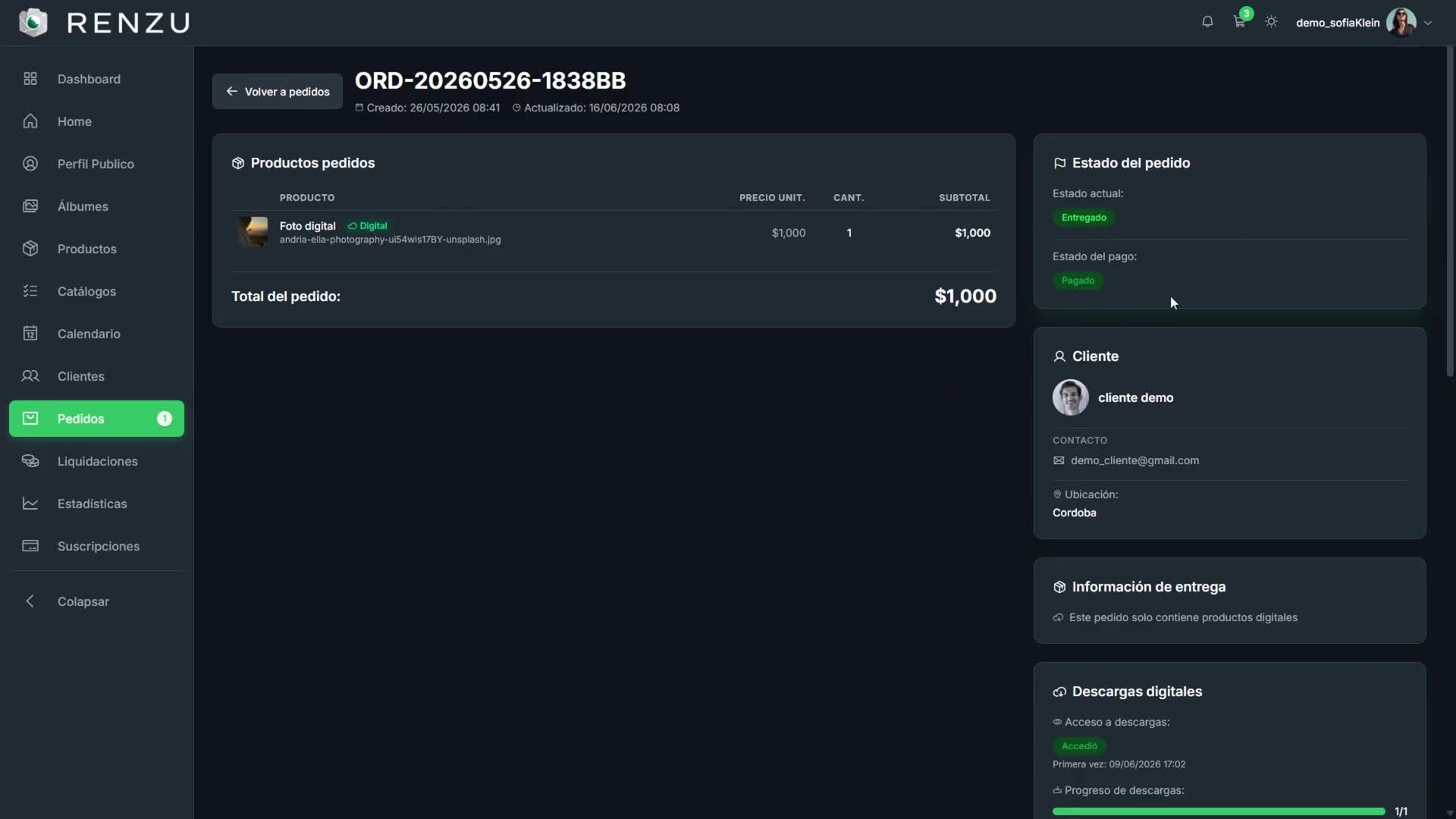 Detalle de un pedido con productos, total, estado del pedido y del pago, cliente e información de entrega