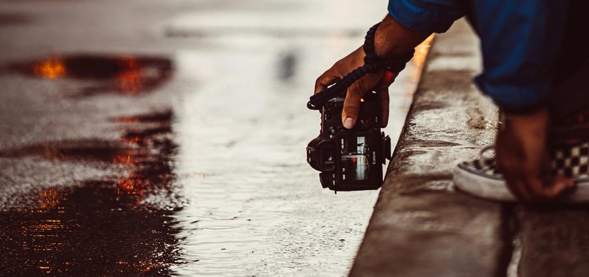 Qué hacer cuando el clima te juega en contra: técnicas para fotografiar con sol duro, nubes y lluvia