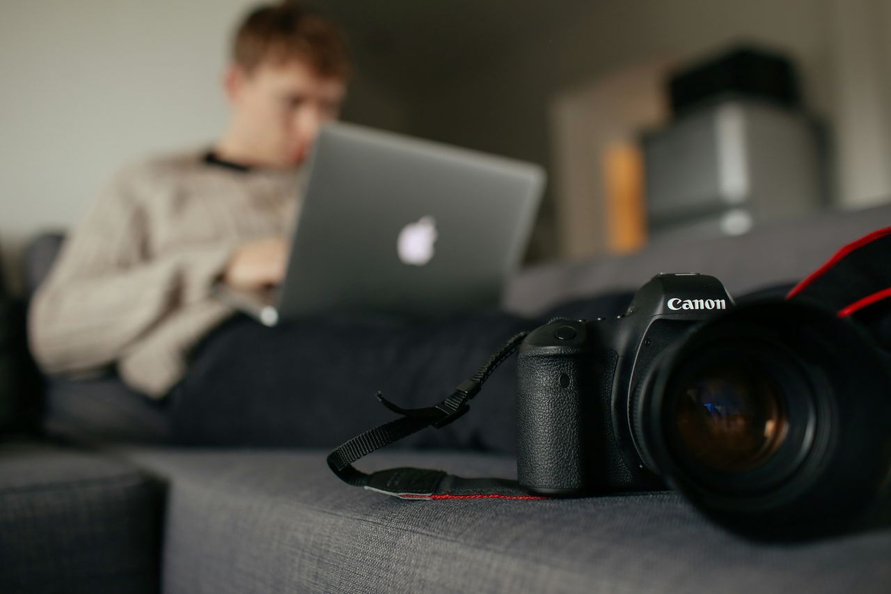 Watermarks que la IA no puede borrar: cómo proteger tus fotos en 2026